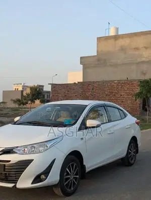 Toyota Yaris Compact Sedan - Automatic CVT Transmission