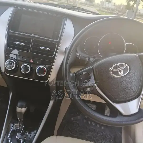 Toyota Yaris Compact Sedan - Automatic CVT Transmission