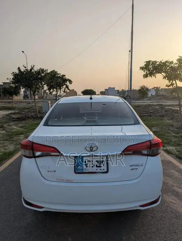 Toyota Yaris Compact Sedan - Automatic CVT Transmission