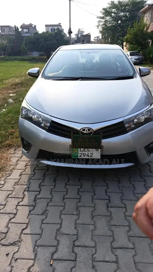 Toyota Corolla GLI 2016 Sedan - Well-Maintained Compact Car