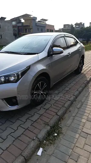 Toyota Corolla GLI 2016 Sedan - Well-Maintained Compact Car