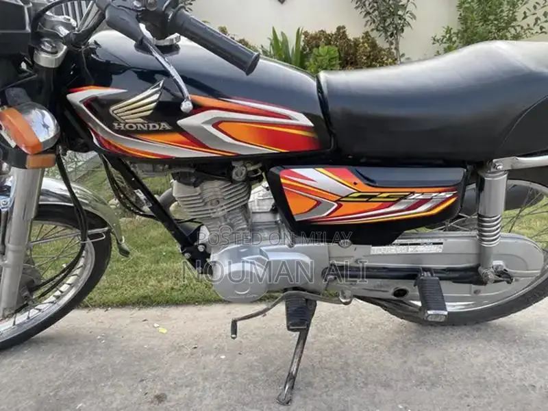 Honda 125cc Motorcycle - 2022 Model Urban Commuter