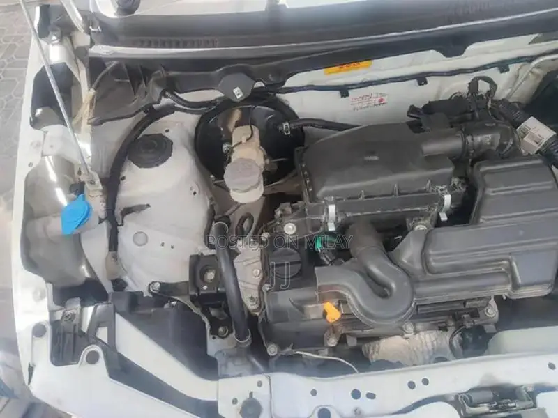 Alto VXR 2022 Compact Hatchback with Alloy Rims and LED Panel