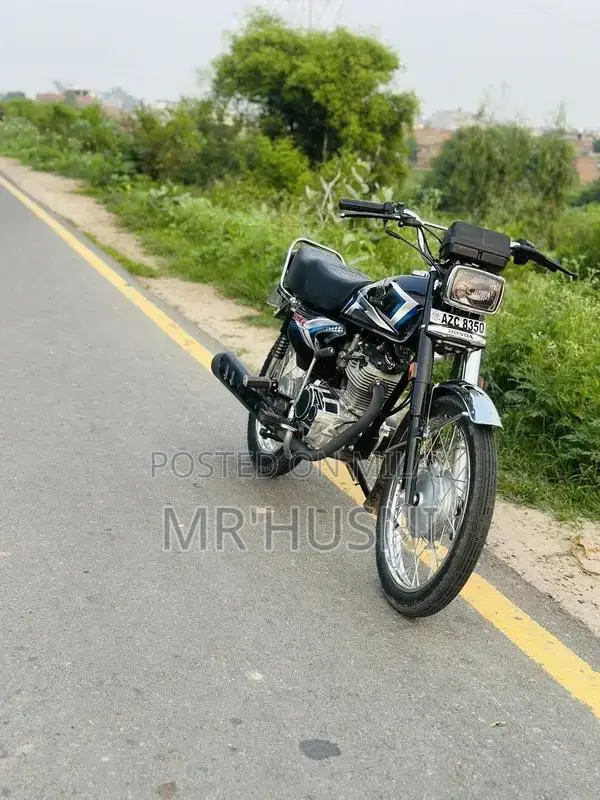 Honda 125cc Motorcycle - Low Mileage Excellent Condition