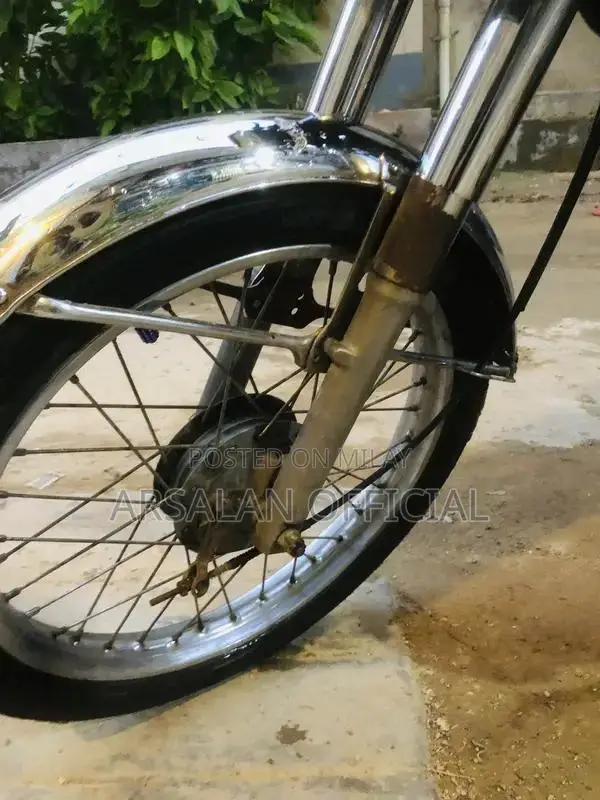 Honda CG 125 Vintage Motorcycle - 1985 Classic Model