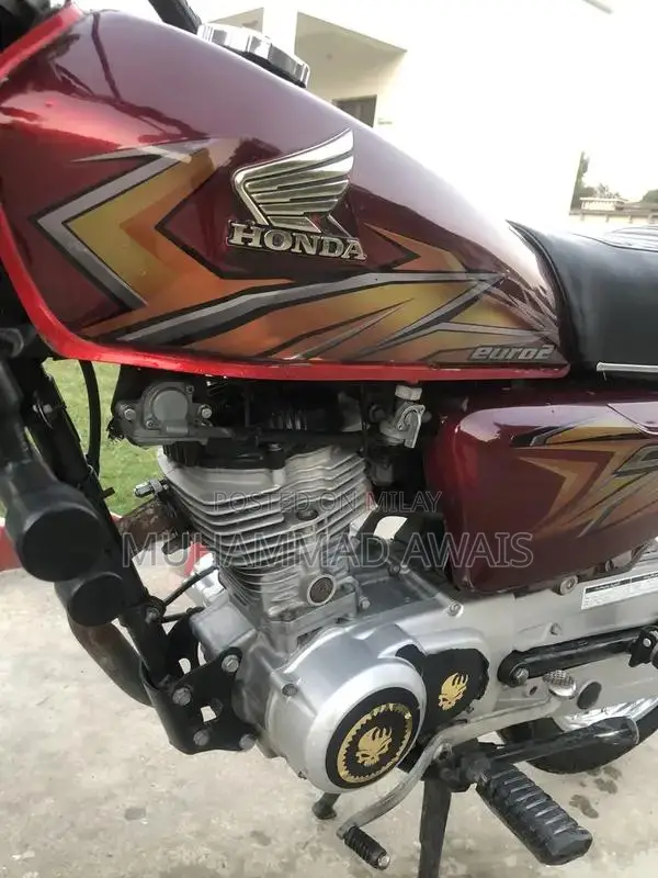 Honda 125 Motorcycle - Excellent Condition Urban Rider