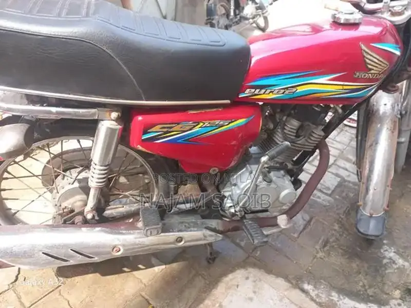 Honda 125cc Motorcycle - 2018 Model Urban Commuter