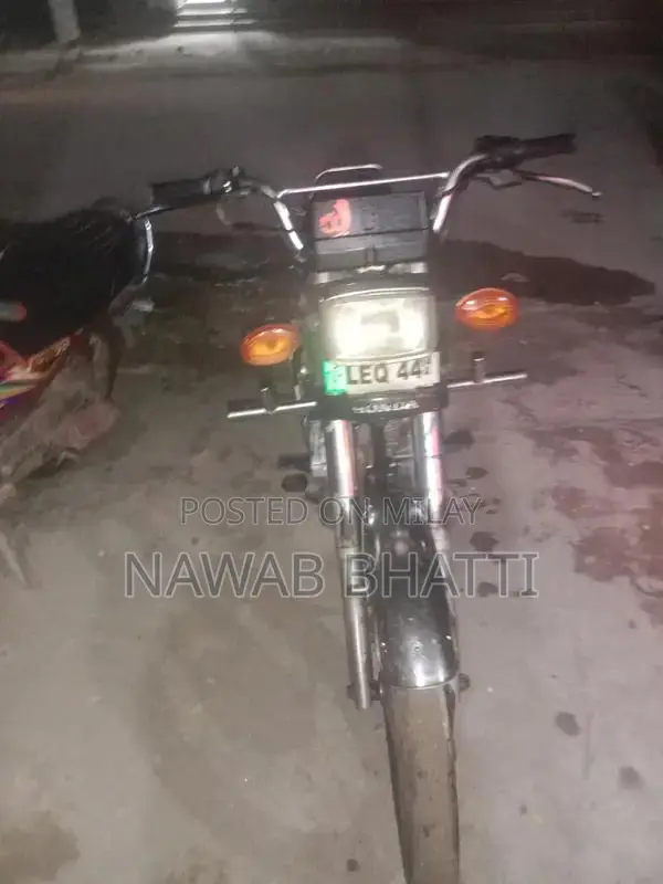 Honda 125cc Motorcycle Lightweight Sport Bike