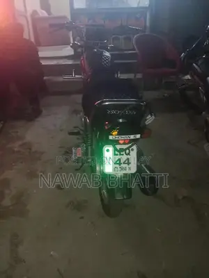 Honda 125cc Motorcycle Lightweight Sport Bike