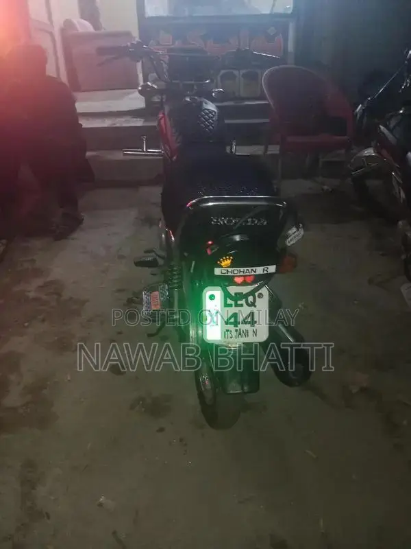 Honda 125cc Motorcycle Lightweight Sport Bike