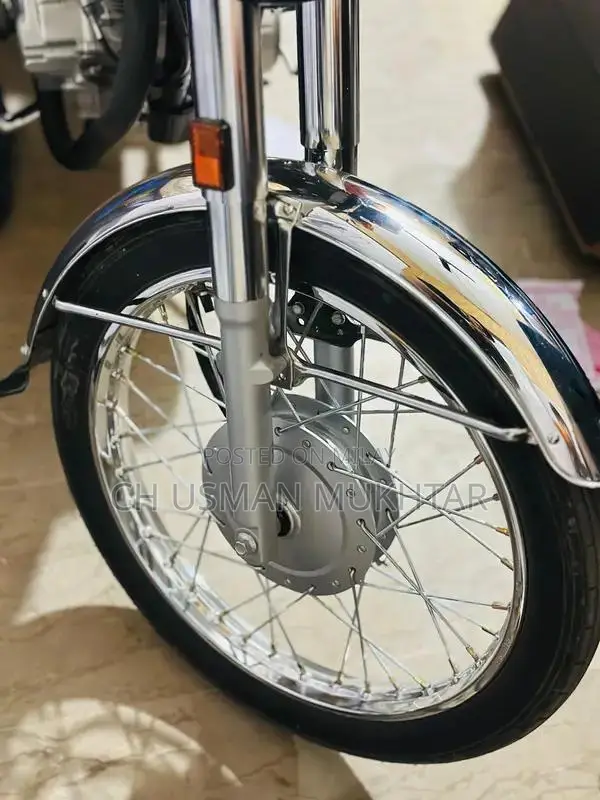 Honda CG125 Motorcycle - Classic Single Cylinder Commuter Bike