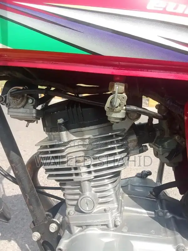 Honda 125cc Motorcycle in Excellent Condition