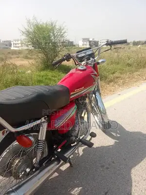 Honda 125cc Motorcycle in Excellent Condition