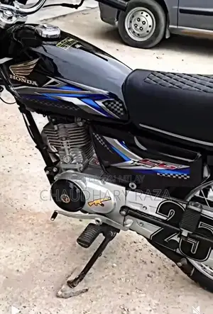 Honda 125 Motorcycle 2025 Model Black Tanky Tappy