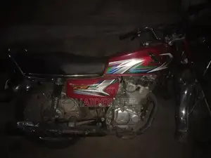 Honda 125cc Motorcycle 2023 Model - Reliable Urban Commuter