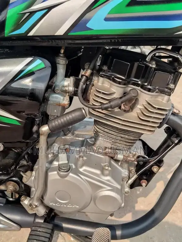 Honda 125 Motorcycle - Original Parts and Excellent Condition