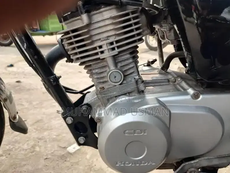 Honda 125 Motorcycle - Original Parts and Excellent Condition