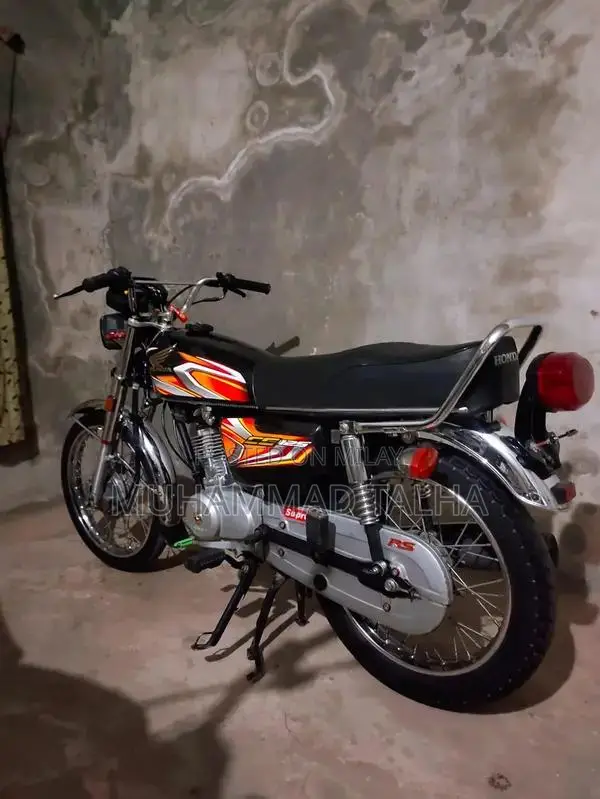 Honda 125cc Motorcycle Near-New 2022 Model Low Mileage