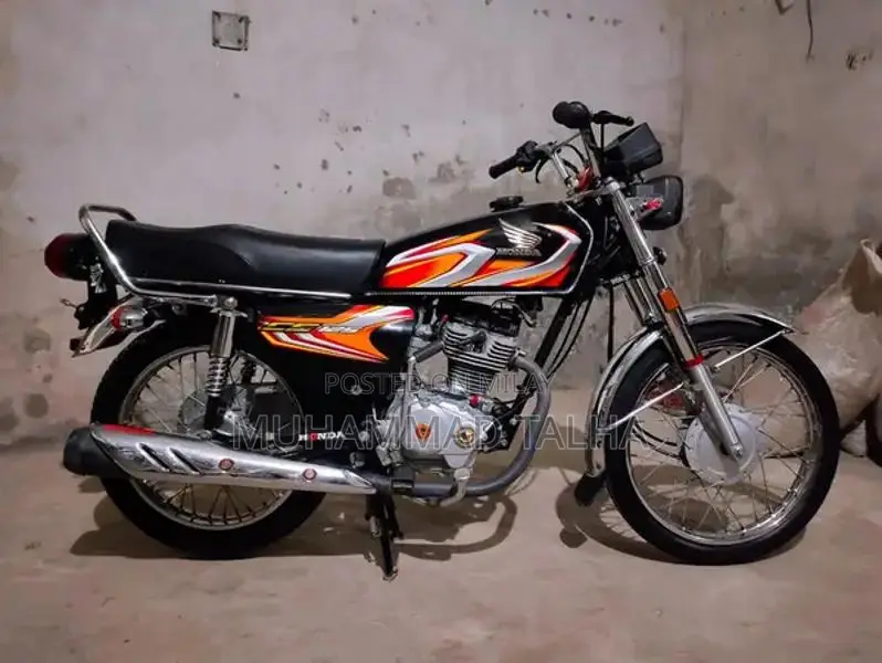 Honda 125cc Motorcycle Near-New 2022 Model Low Mileage