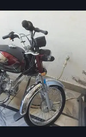 Honda CD 70 Motorcycle - Excellent Condition