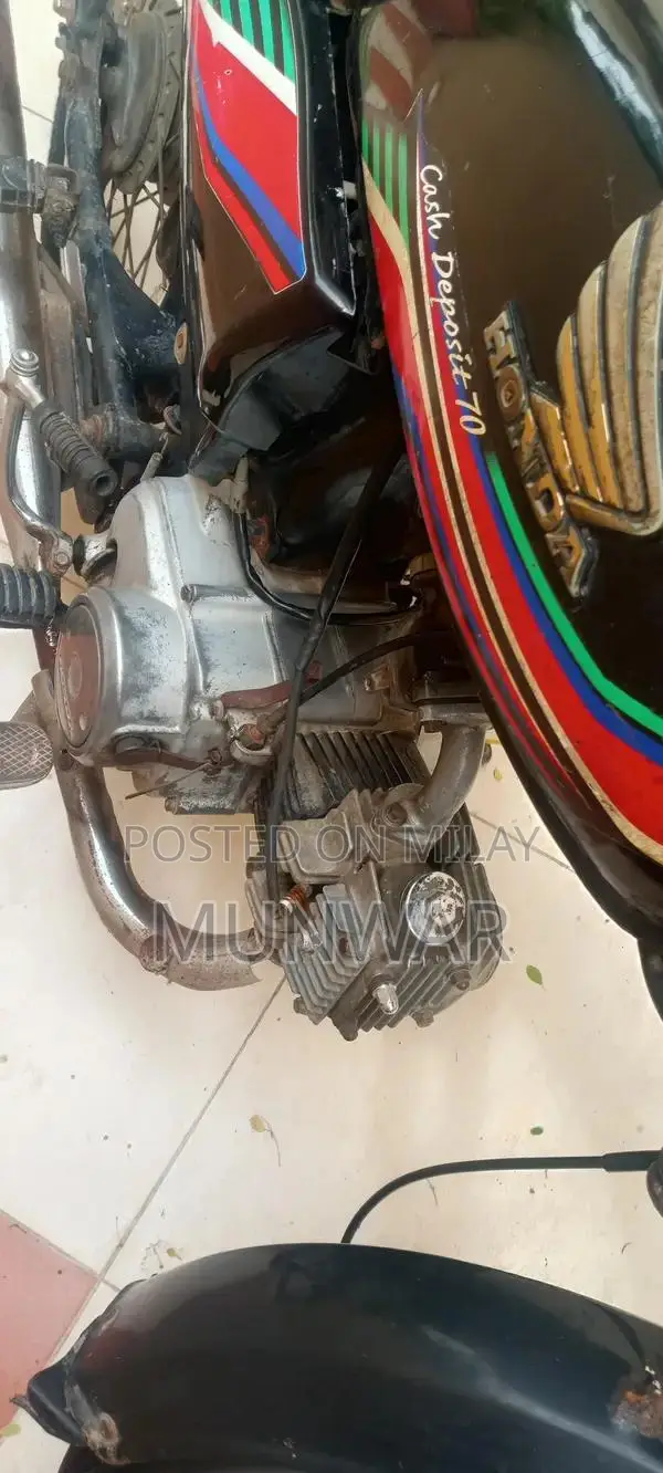 Honda CD 70 Motorcycle - Well-Maintained 2017 Model