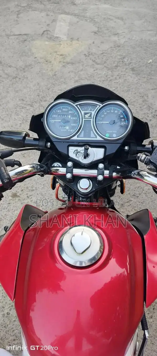 Honda CB 150F Golden Number Motorcycle