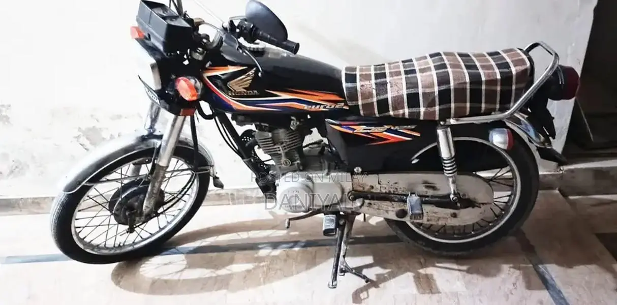 Honda CG 125 Motorcycle - Well-Maintained Reliable Commuter Bike