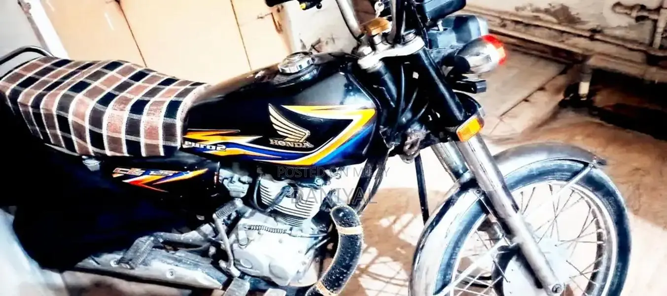 Honda CG 125 Motorcycle - Well-Maintained Reliable Commuter Bike