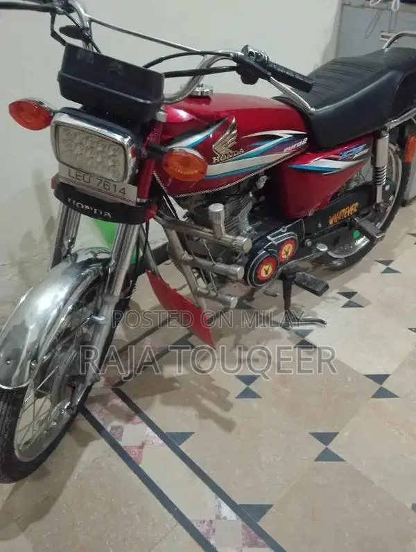 Honda CG 125 Motorcycle 2015 Model