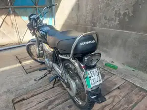 Honda CD70 Motorcycle Classic Two-Wheeler