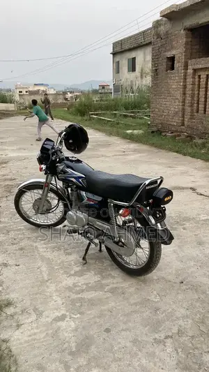 Photo - Honda CG 125 Motorcycle 2025 Model