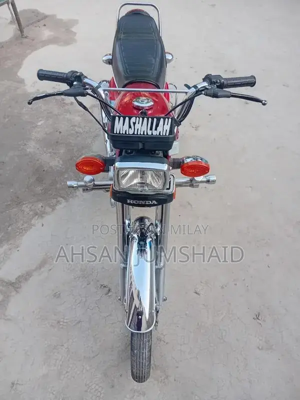 Honda CG 125 Motorcycle - Used Single Cylinder Bike