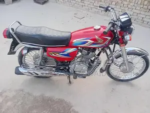 Honda CG 125 Motorcycle - Used Single Cylinder Bike