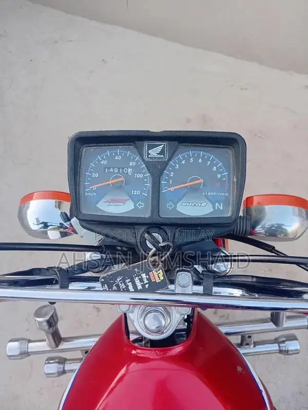 Honda CG 125 Motorcycle - Used Single Cylinder Bike