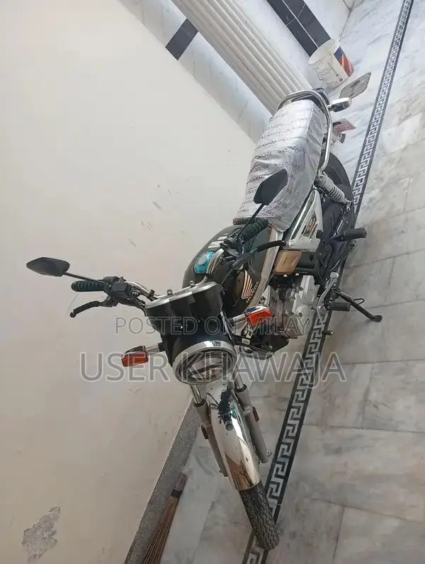 Honda CG150 Motorcycle - New Model Urban Commuter