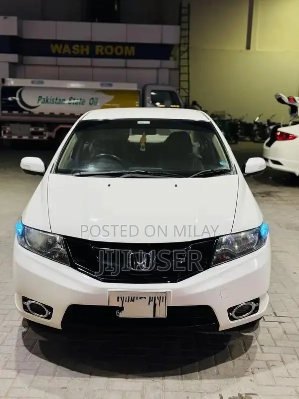 Honda City 1.3 Manual Sedan - Reliable Second-Owner Sedan