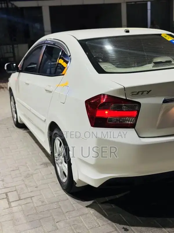 Honda City 1.3 Manual Sedan - Reliable Second-Owner Sedan