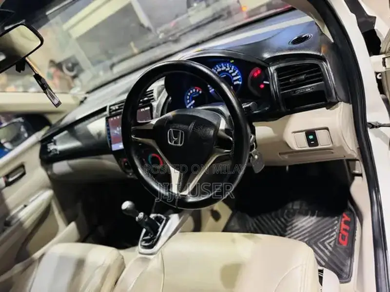 Honda City 1.3 Manual Sedan - Reliable Second-Owner Sedan