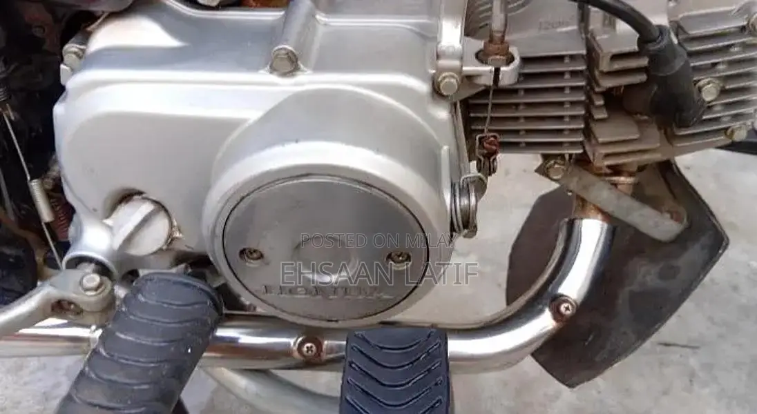 Honda CD 70 Motorcycle 2022 Compact Urban Commuter