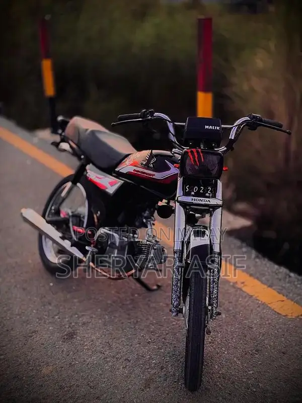 Honda CD 70 Motorcycle 2005 Model Reliable Commuter Bike