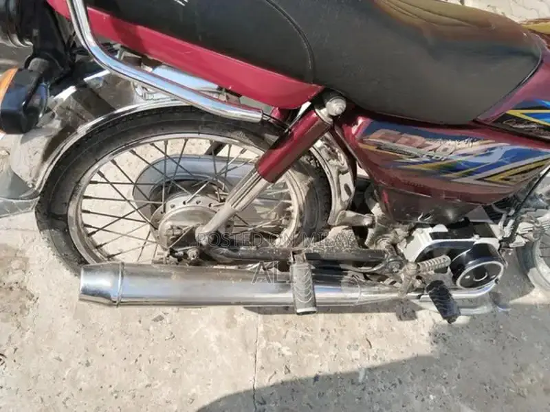 Honda CD 70 Motorcycle - Classic Commuter Bike