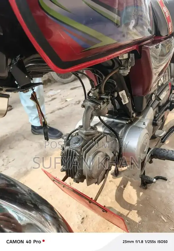 Honda CD 70cc Motorcycle - Classic Commuter Bike