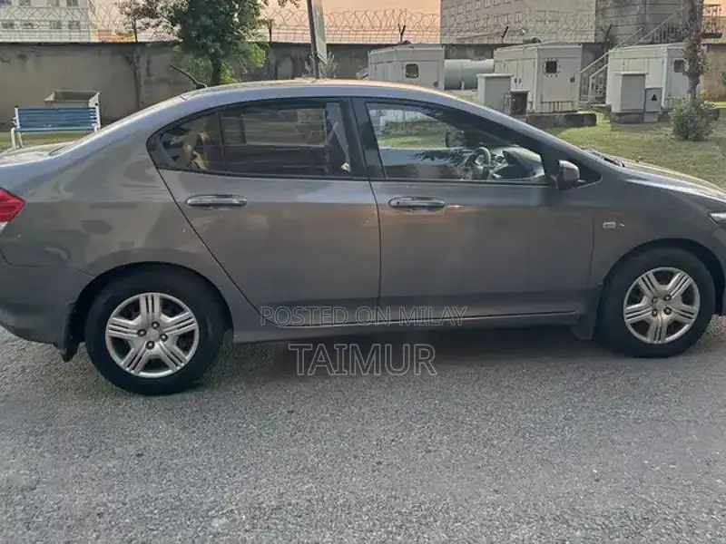 Honda City Sedan - Well-Maintained 2014 Family Vehicle