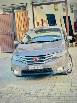 Photo - Honda City 2015 Brown Sedan Excellent Condition