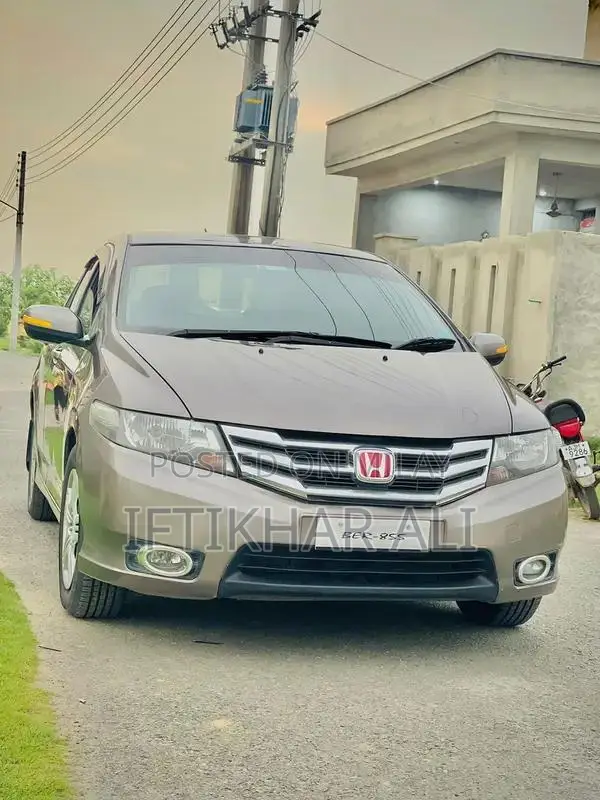 Honda City 2015 Brown Sedan Excellent Condition