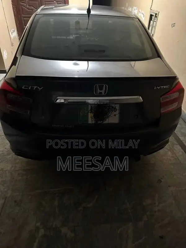 Honda City Sedan 2016 - Well Maintained Compact Car