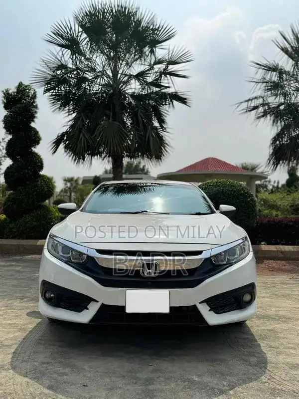 Honda Civic 1.8L i-VTEC Sedan with Sunroof