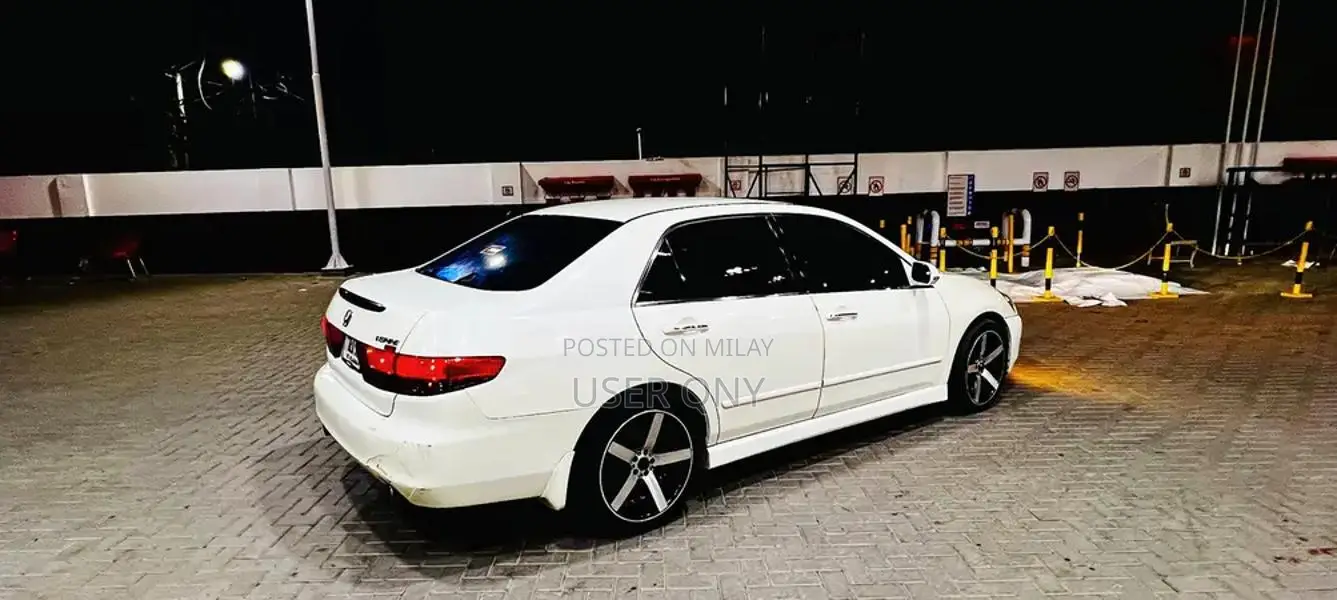 Honda Inspire 3.0 V6 Sedan - Pearl White Executive Sedan