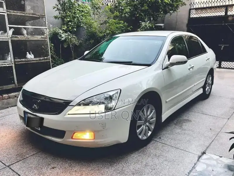 Honda Inspire 3.0 V6 Sedan - Pearl White Executive Sedan