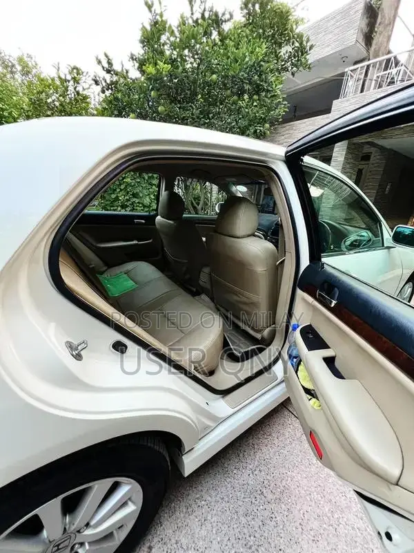 Honda Inspire 3.0 V6 Sedan - Pearl White Executive Sedan